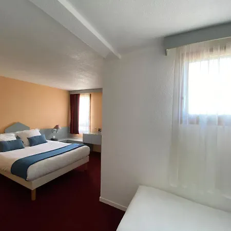 Brit Essentiel Moulins Hotel