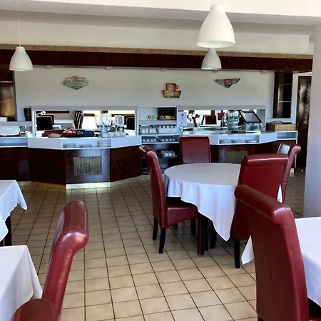 Brit Essentiel Moulins 2* Avermes