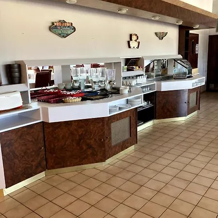 Brit Essentiel Moulins 2*