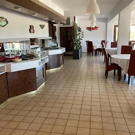 Brit Essentiel Moulins Hotel