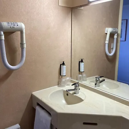 Brit Essentiel Moulins 2*