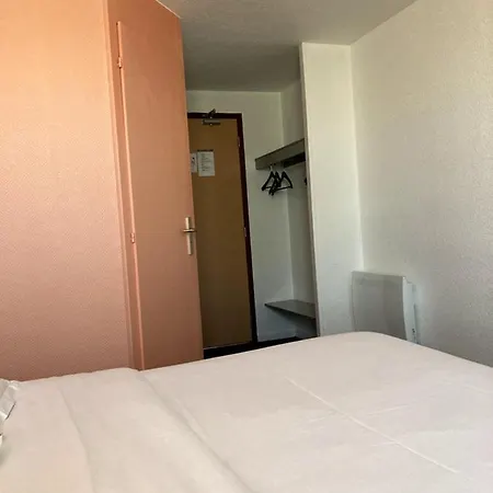 Brit Essentiel Moulins Hotel