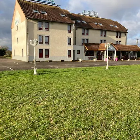 Brit Essentiel Moulins Otel