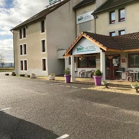 Otel Brit Essentiel Moulins Avermes