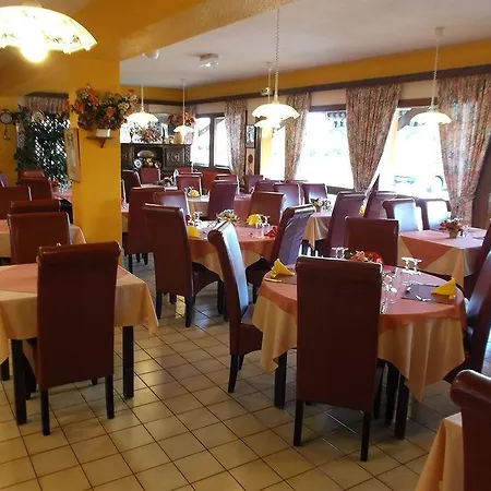 Otel Brit Essentiel Moulins 2*