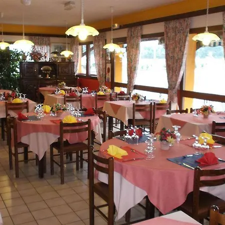 Brit Essentiel Moulins 2* Avermes