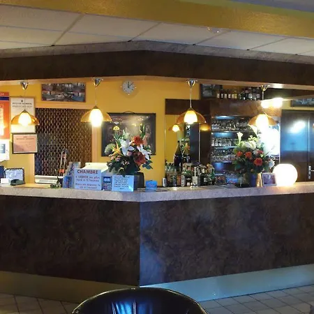 Brit Essentiel Moulins 2* Аверм