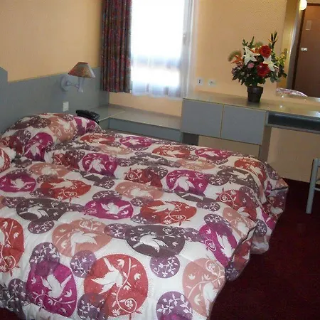 Brit Essentiel Moulins 2*